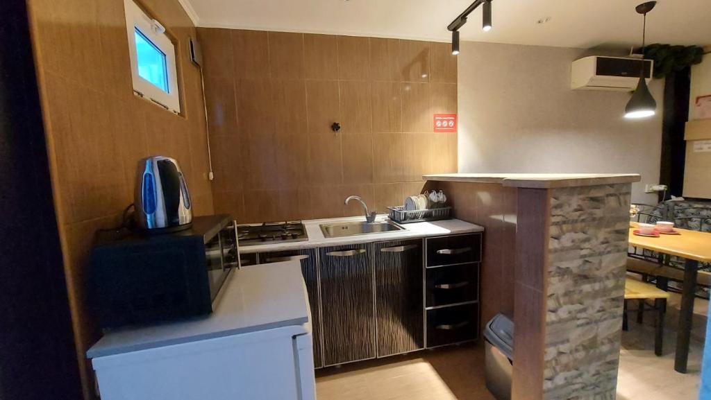 Hotel Visitor room 6